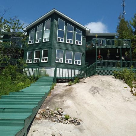 L'Inukshuk Hotel Tadoussac Exterior foto